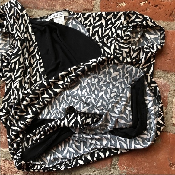 Elle Size Small black top and Carol Rose size small black & white top- two tops! - Picture 16 of 16